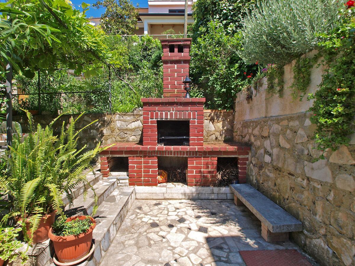 Apartments And Room Rabac 155 Экстерьер фото