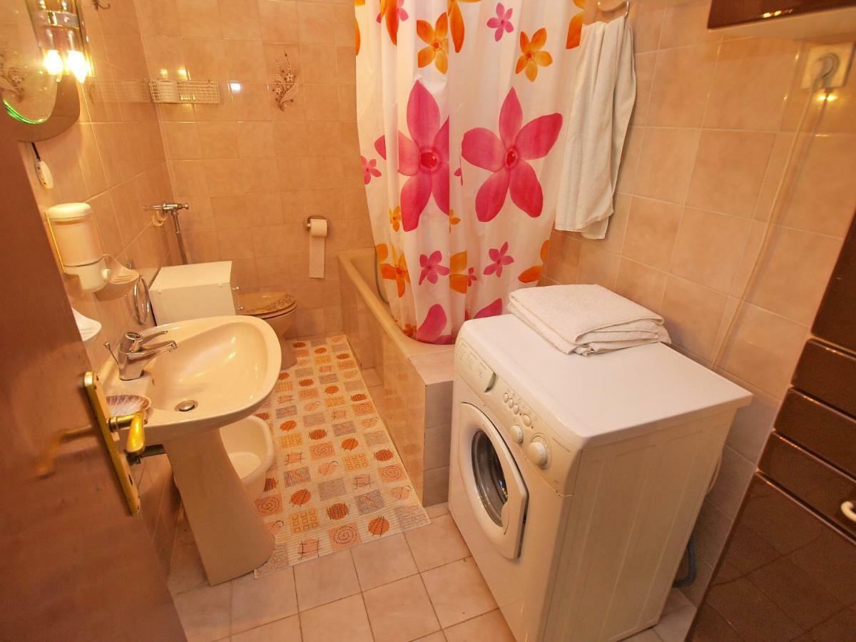 Apartments And Room Rabac 155 Экстерьер фото